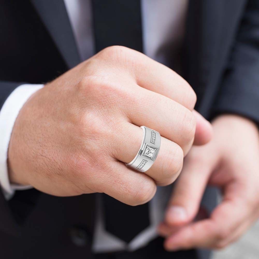 0.62 ctw Princess & Round Diamond Wide Men's Ring